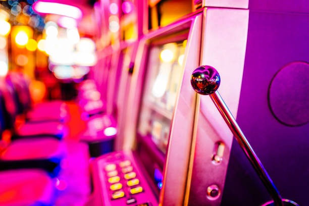 Gonzo's Quest gameplay showing avalanche mechanic and free spins feature